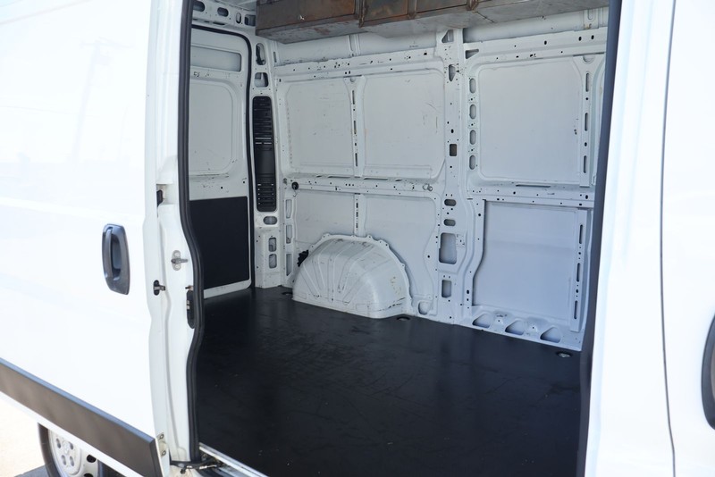 Ram ProMaster Cargo Van Vehicle Full-screen Gallery Image 23