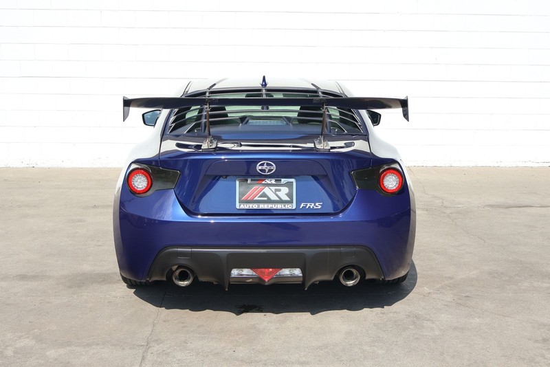 Scion FR-S Vehicle Full-screen Gallery Image 06