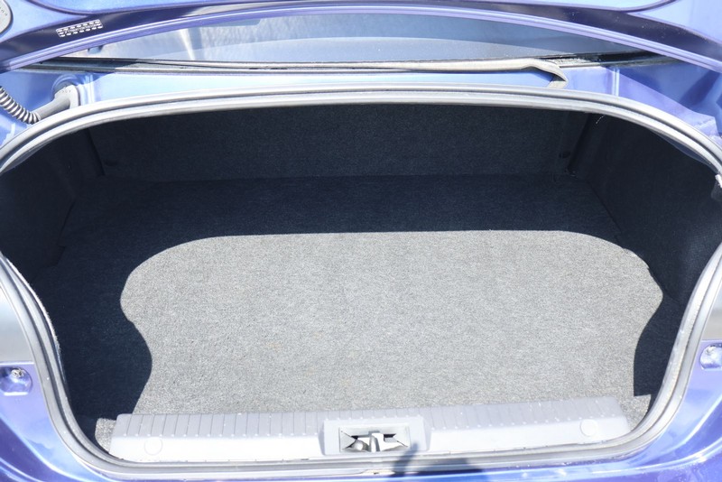 Scion FR-S Vehicle Full-screen Gallery Image 09