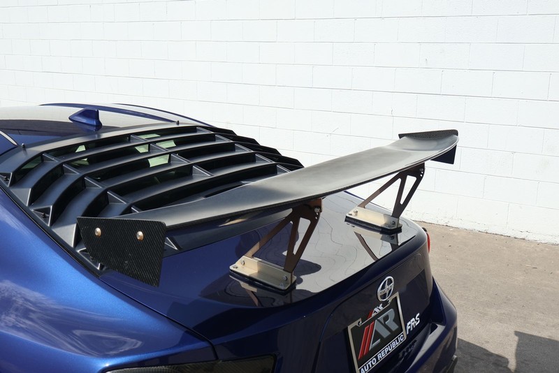 Scion FR-S Vehicle Full-screen Gallery Image 15