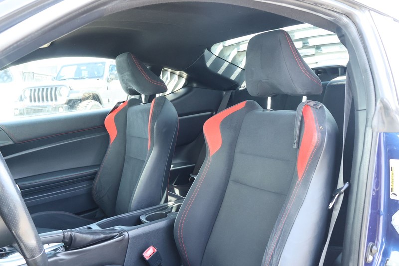 Scion FR-S Vehicle Full-screen Gallery Image 22