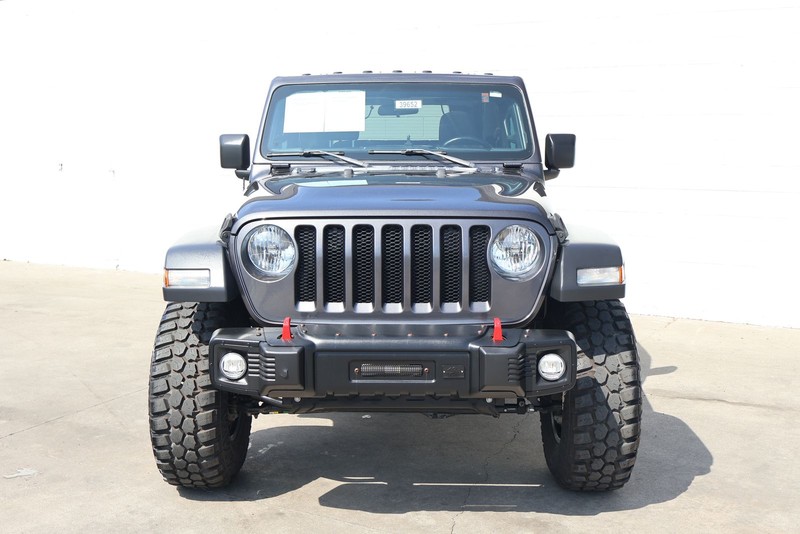 Jeep Wrangler Vehicle Full-screen Gallery Image 02