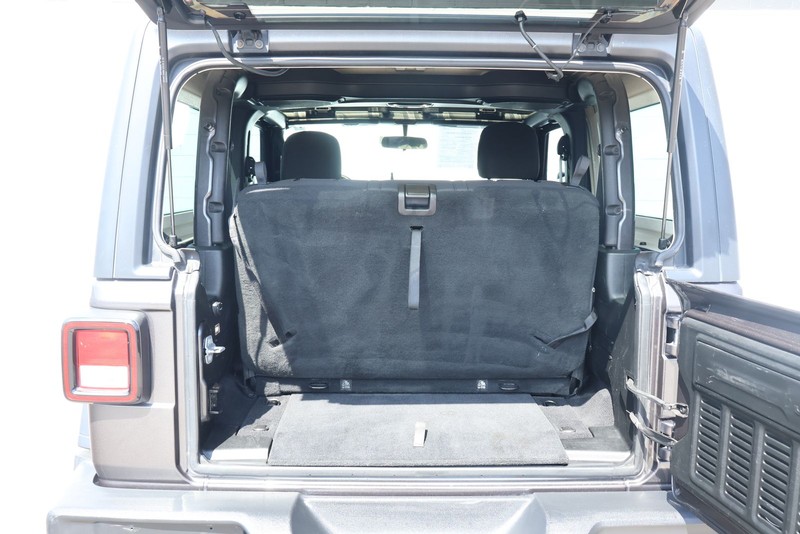 Jeep Wrangler Vehicle Full-screen Gallery Image 07