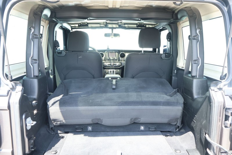 Jeep Wrangler Vehicle Full-screen Gallery Image 08