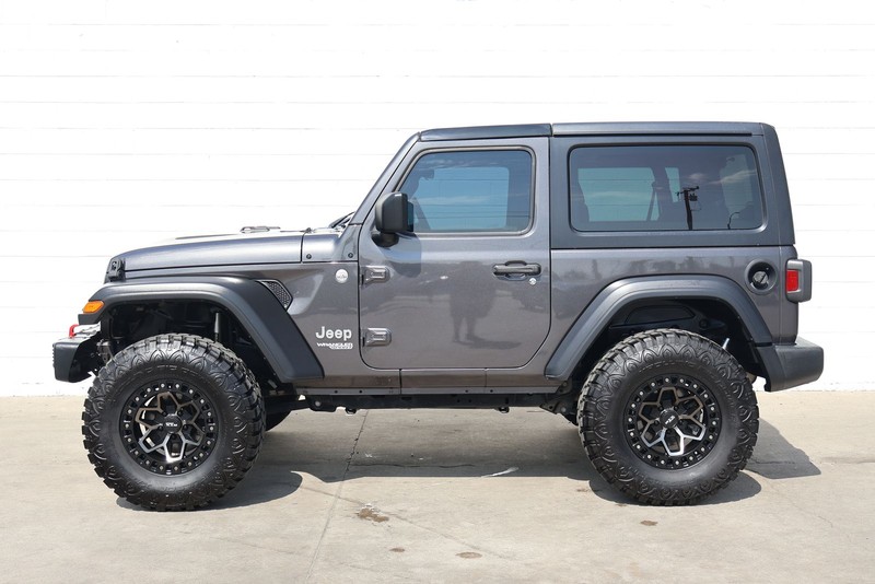 Jeep Wrangler Vehicle Full-screen Gallery Image 10