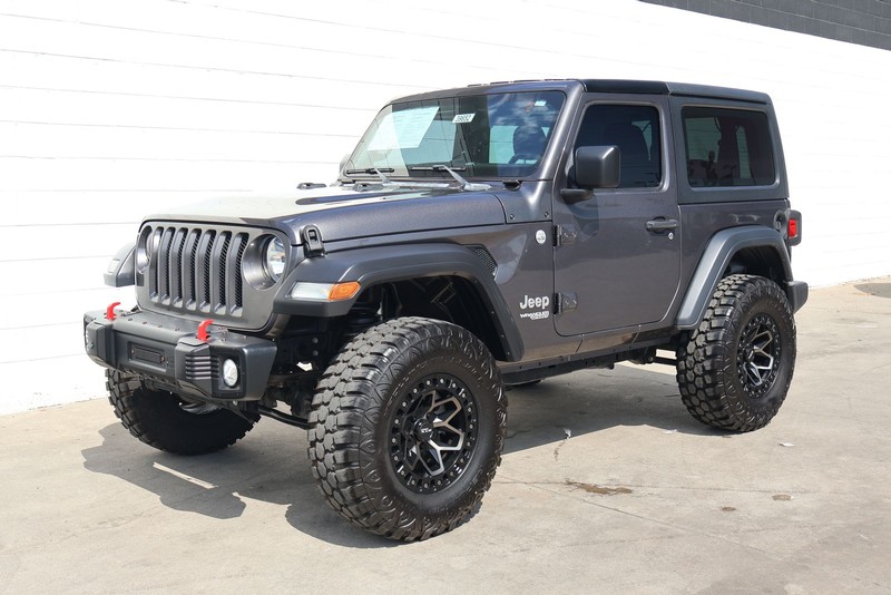 Jeep Wrangler Vehicle Full-screen Gallery Image 11