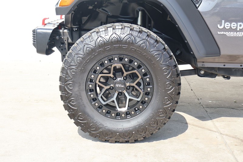 Jeep Wrangler Vehicle Full-screen Gallery Image 15