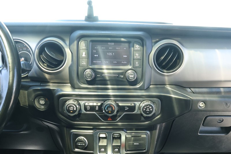 Jeep Wrangler Vehicle Full-screen Gallery Image 27