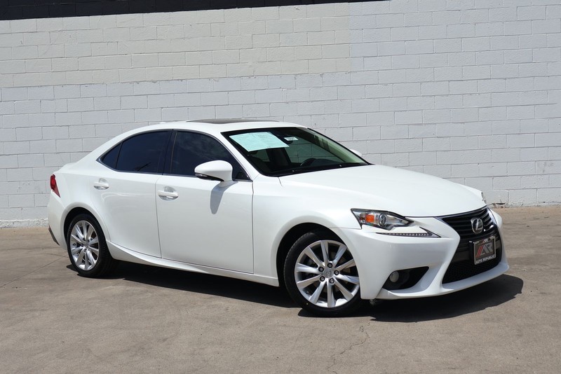 Lexus IS 250 Vehicle Full-screen Gallery Image 01