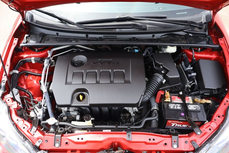 Toyota Corolla Vehicle Full-screen Gallery Image 12