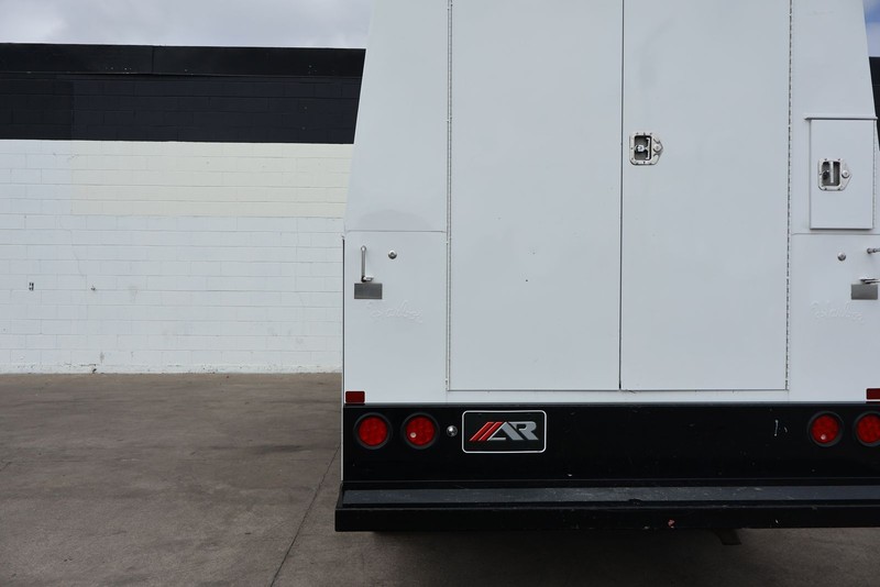 Mercedes-Benz Sprinter 3500 Vehicle Full-screen Gallery Image 07