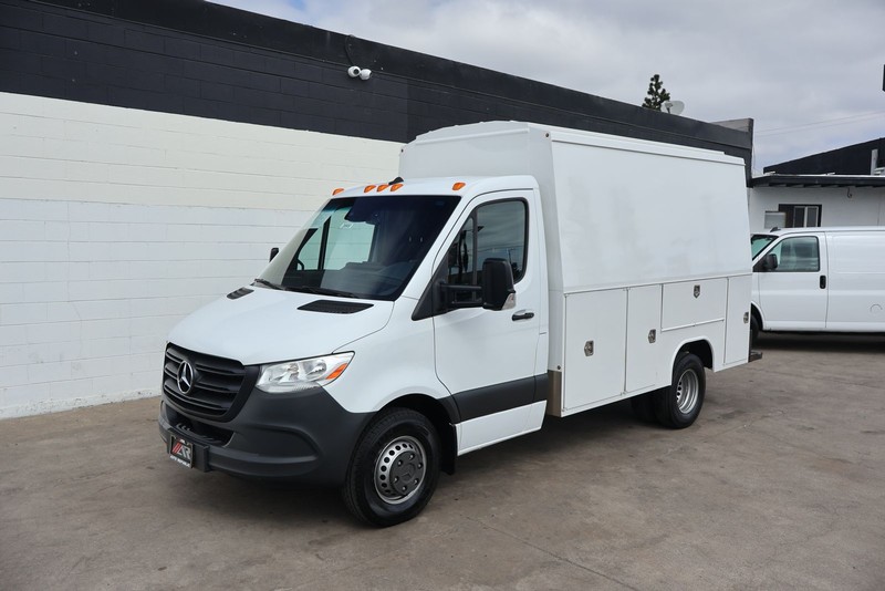 Mercedes-Benz Sprinter 3500 Vehicle Full-screen Gallery Image 12