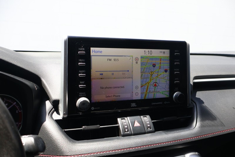 Toyota RAV4 Vehicle Full-screen Gallery Image 26