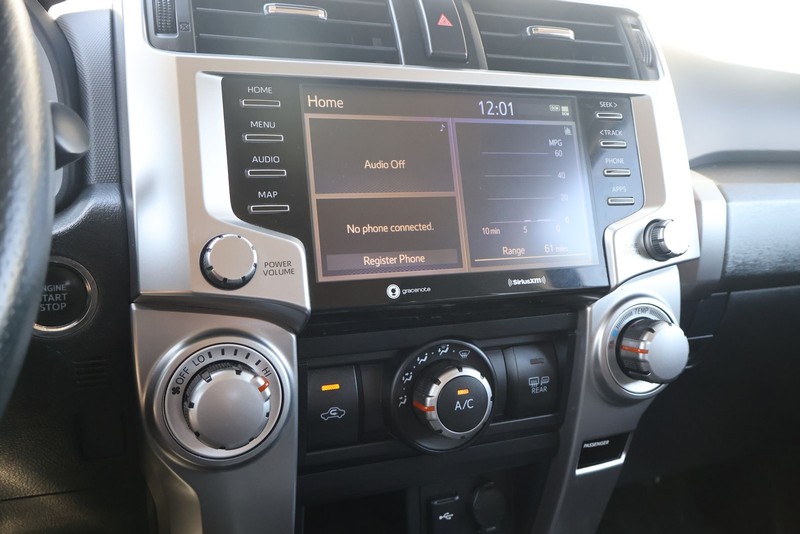 Toyota 4Runner Vehicle Full-screen Gallery Image 28