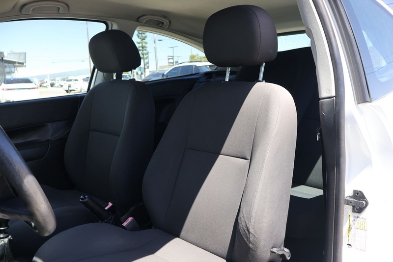 Ford Focus Hatchback Vehicle Full-screen Gallery Image 14