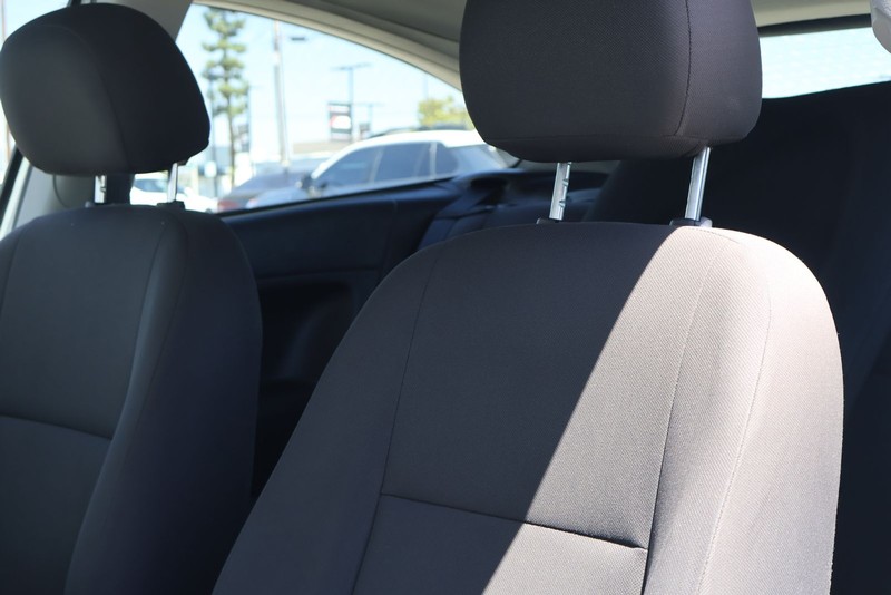 Ford Focus Hatchback Vehicle Full-screen Gallery Image 15