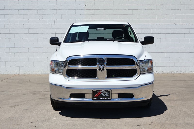 Ram 1500 Classic Vehicle Full-screen Gallery Image 03