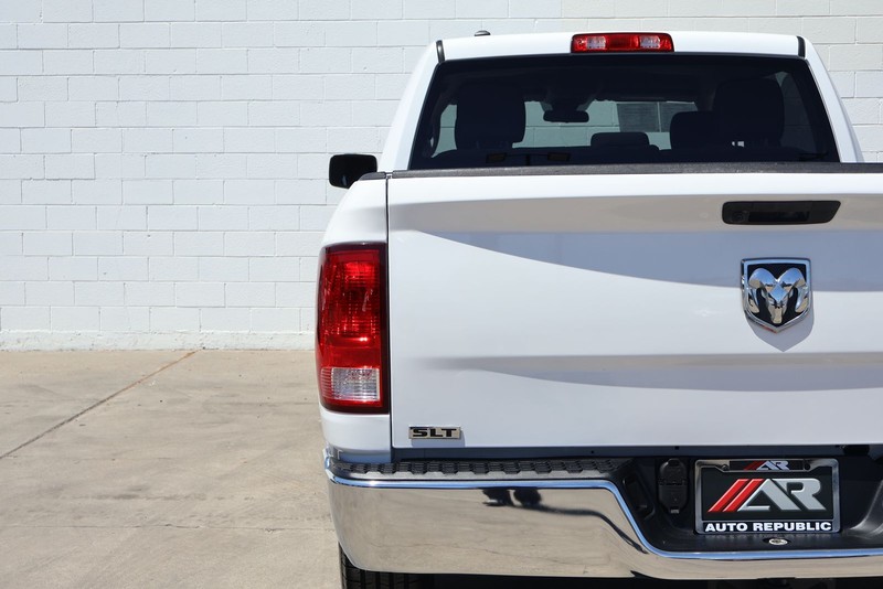 Ram 1500 Classic Vehicle Full-screen Gallery Image 07