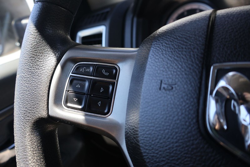 Ram 1500 Classic Vehicle Full-screen Gallery Image 24