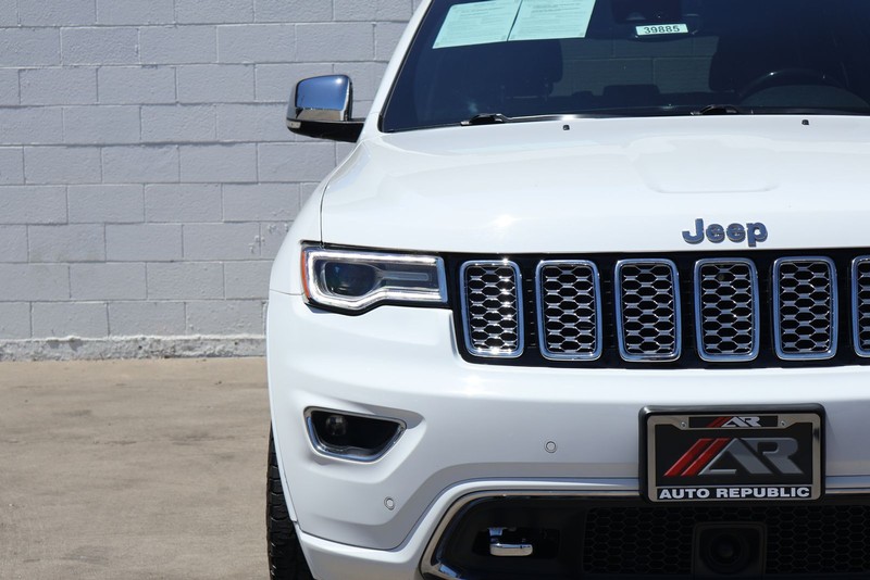 Jeep Grand Cherokee Vehicle Full-screen Gallery Image 03