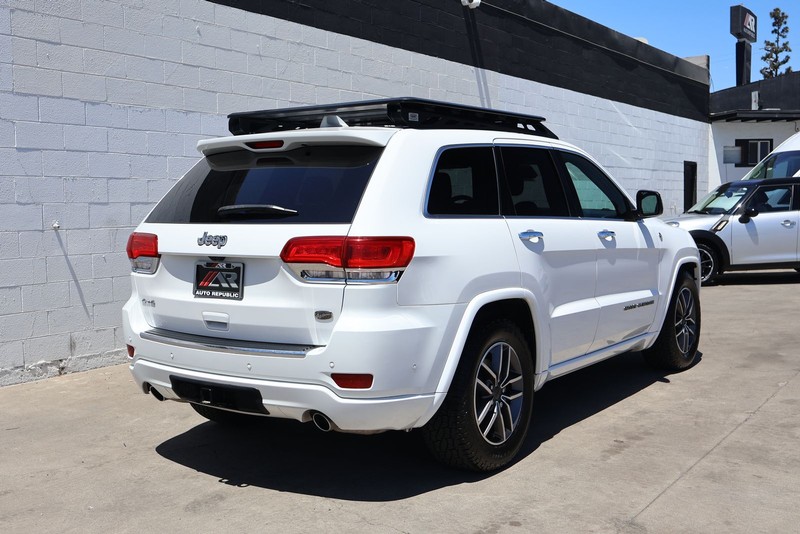 Jeep Grand Cherokee Vehicle Full-screen Gallery Image 05