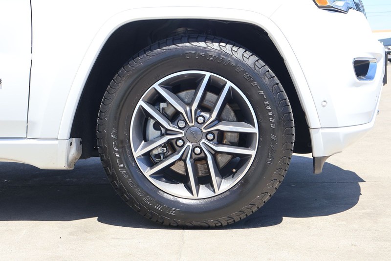 Jeep Grand Cherokee Vehicle Full-screen Gallery Image 14