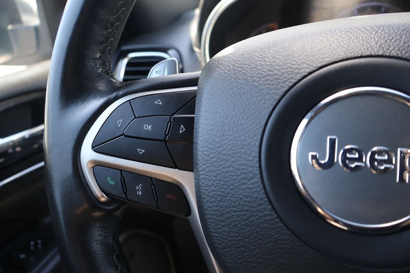 Jeep Grand Cherokee Vehicle Full-screen Gallery Image 25