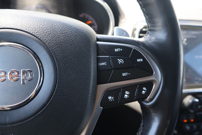 Jeep Grand Cherokee Vehicle Full-screen Gallery Image 26
