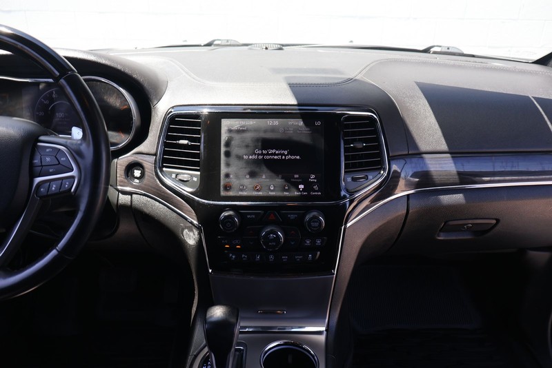 Jeep Grand Cherokee Vehicle Full-screen Gallery Image 27