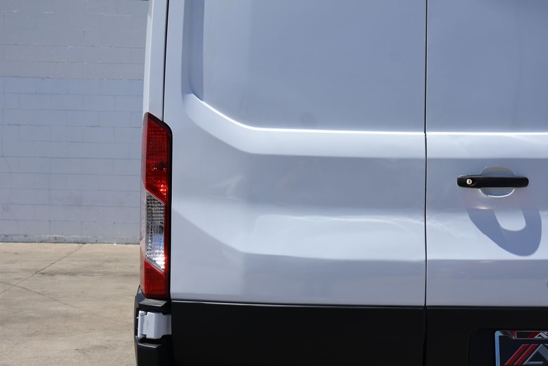 Ford Transit Cargo Van Vehicle Full-screen Gallery Image 07