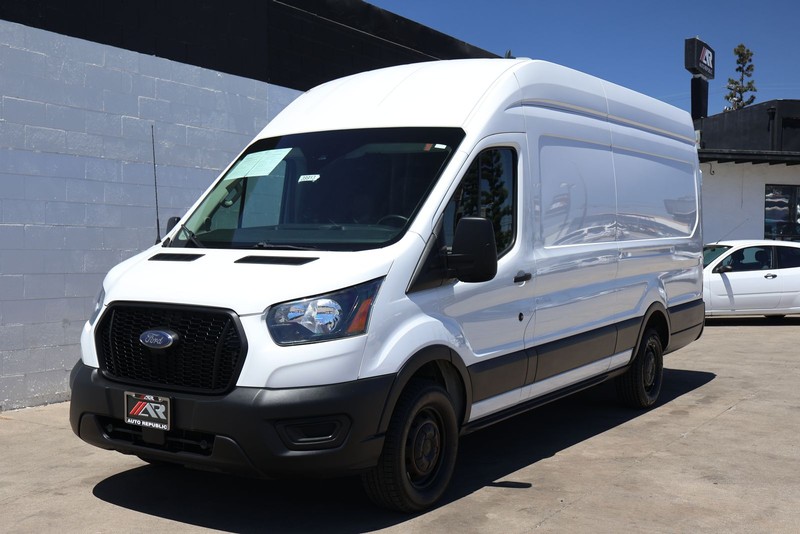 Ford Transit Cargo Van Vehicle Full-screen Gallery Image 12