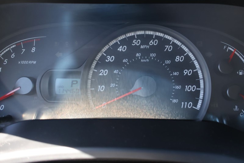 Toyota Sienna Vehicle Full-screen Gallery Image 23