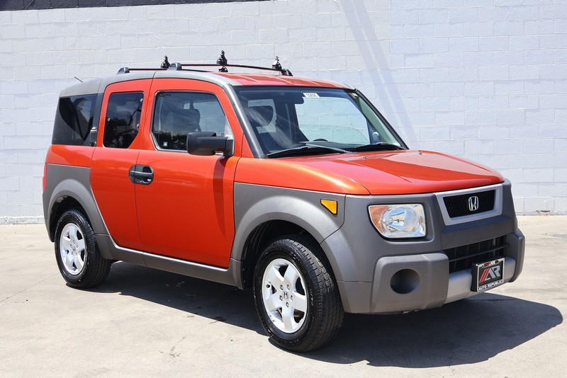 Honda Element Vehicle Full-screen Gallery Image 01
