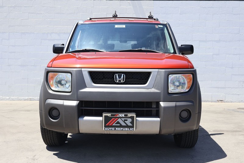 Honda Element Vehicle Full-screen Gallery Image 02