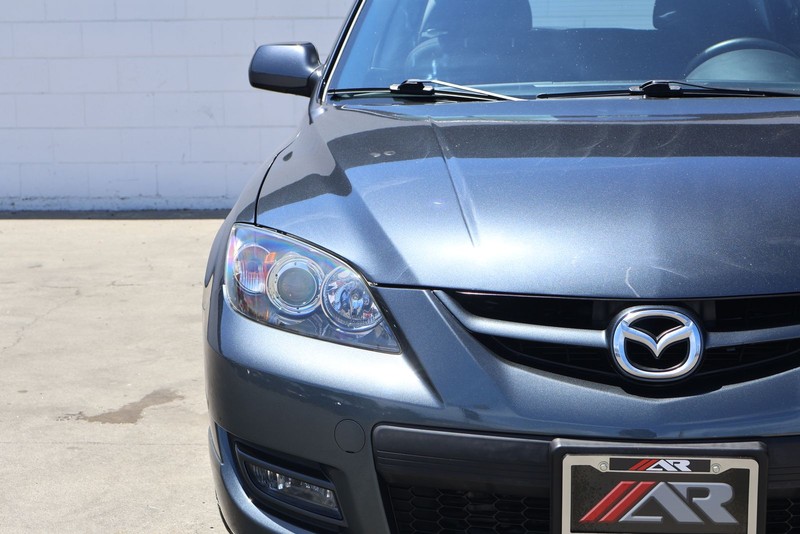Mazda Mazda3 Hatchback Vehicle Full-screen Gallery Image 03