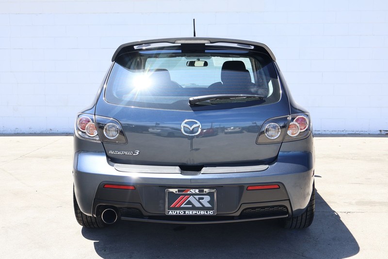 Mazda Mazda3 Hatchback Vehicle Full-screen Gallery Image 06