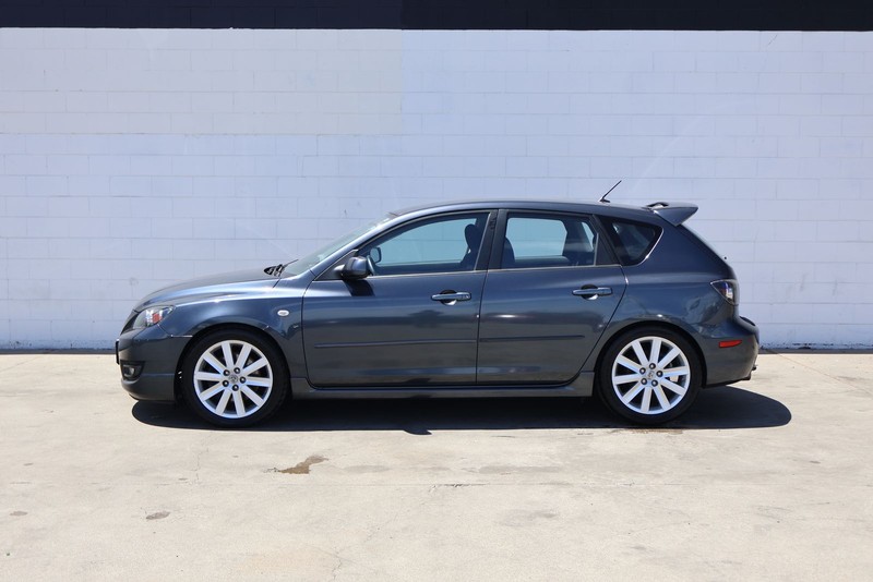Mazda Mazda3 Hatchback Vehicle Full-screen Gallery Image 10