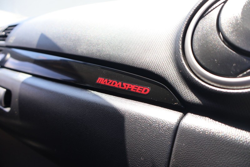 Mazda Mazda3 Hatchback Vehicle Full-screen Gallery Image 19