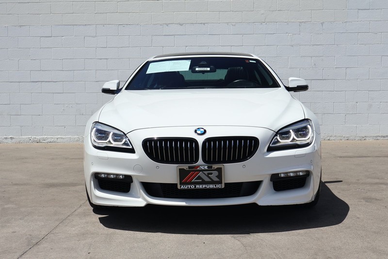 BMW 6 Series Vehicle Full-screen Gallery Image 02