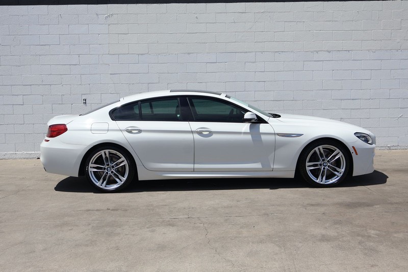 BMW 6 Series Vehicle Full-screen Gallery Image 04