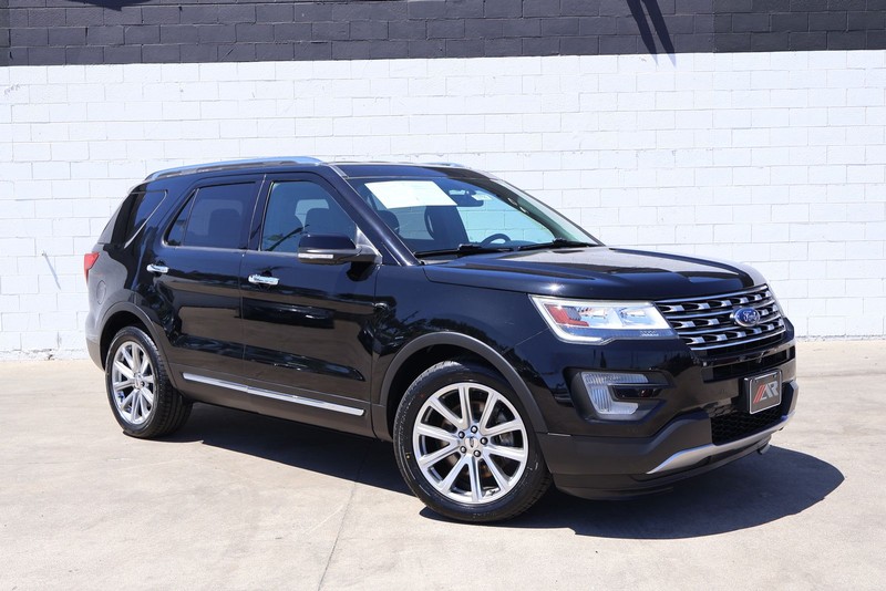 Ford Explorer Vehicle Full-screen Gallery Image 01