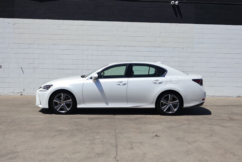 Lexus GS 350 Vehicle Full-screen Gallery Image 11