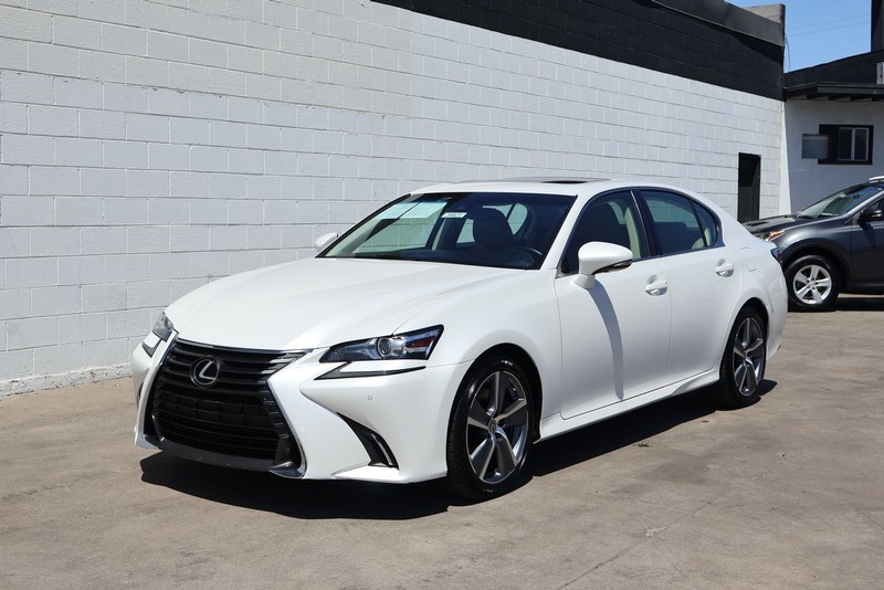 Lexus GS 350 Vehicle Full-screen Gallery Image 12