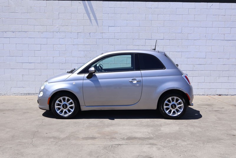 FIAT 500 Vehicle Full-screen Gallery Image 10