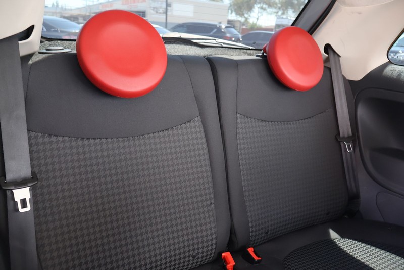 FIAT 500 Vehicle Full-screen Gallery Image 20