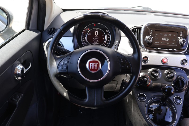 FIAT 500 Vehicle Full-screen Gallery Image 23