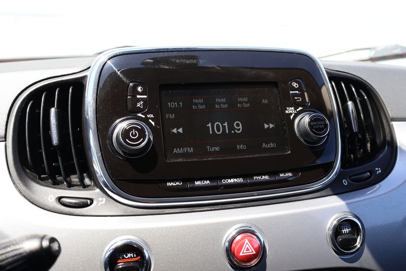 FIAT 500 Vehicle Full-screen Gallery Image 26