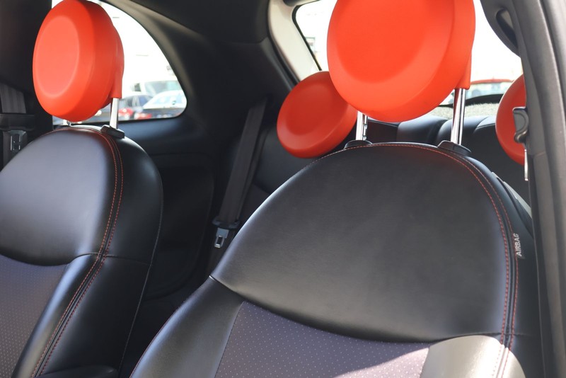 FIAT 500e Vehicle Full-screen Gallery Image 16