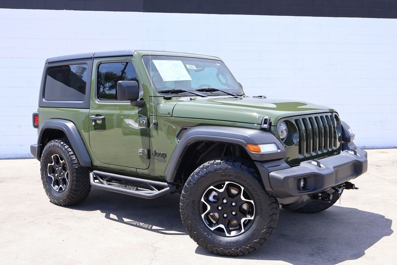 Jeep Wrangler Vehicle Full-screen Gallery Image 01