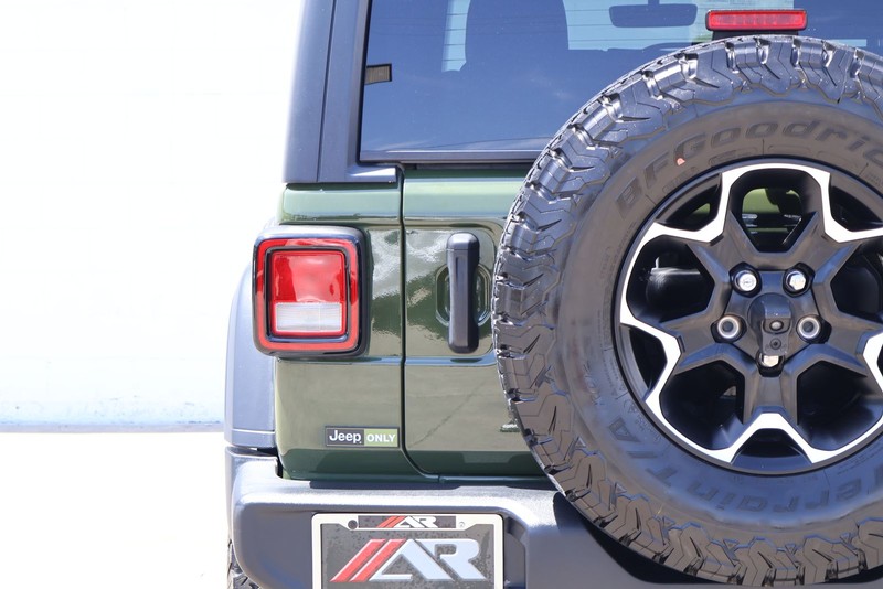 Jeep Wrangler Vehicle Full-screen Gallery Image 07